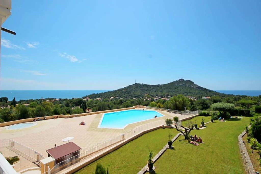 Dans Un Cadre D'Exception, Vue Mer Panoramique A Agay Cote D'Azur, Village Vacances Cap Esterel, T2 Avec Jardin, Golf, Climatisation, Wifi, 5 Piscines Saint-Raphael  Ngoại thất bức ảnh